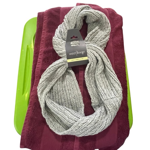 West Loop Knit Cable Scarf - Picture 9 of 10